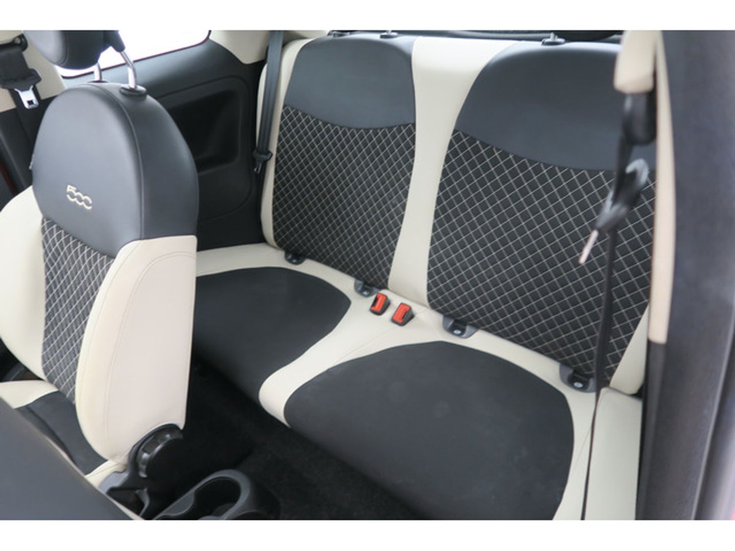 Fiat 500 1.0 Hybrid Dolcevita 51 kW (70 CV)