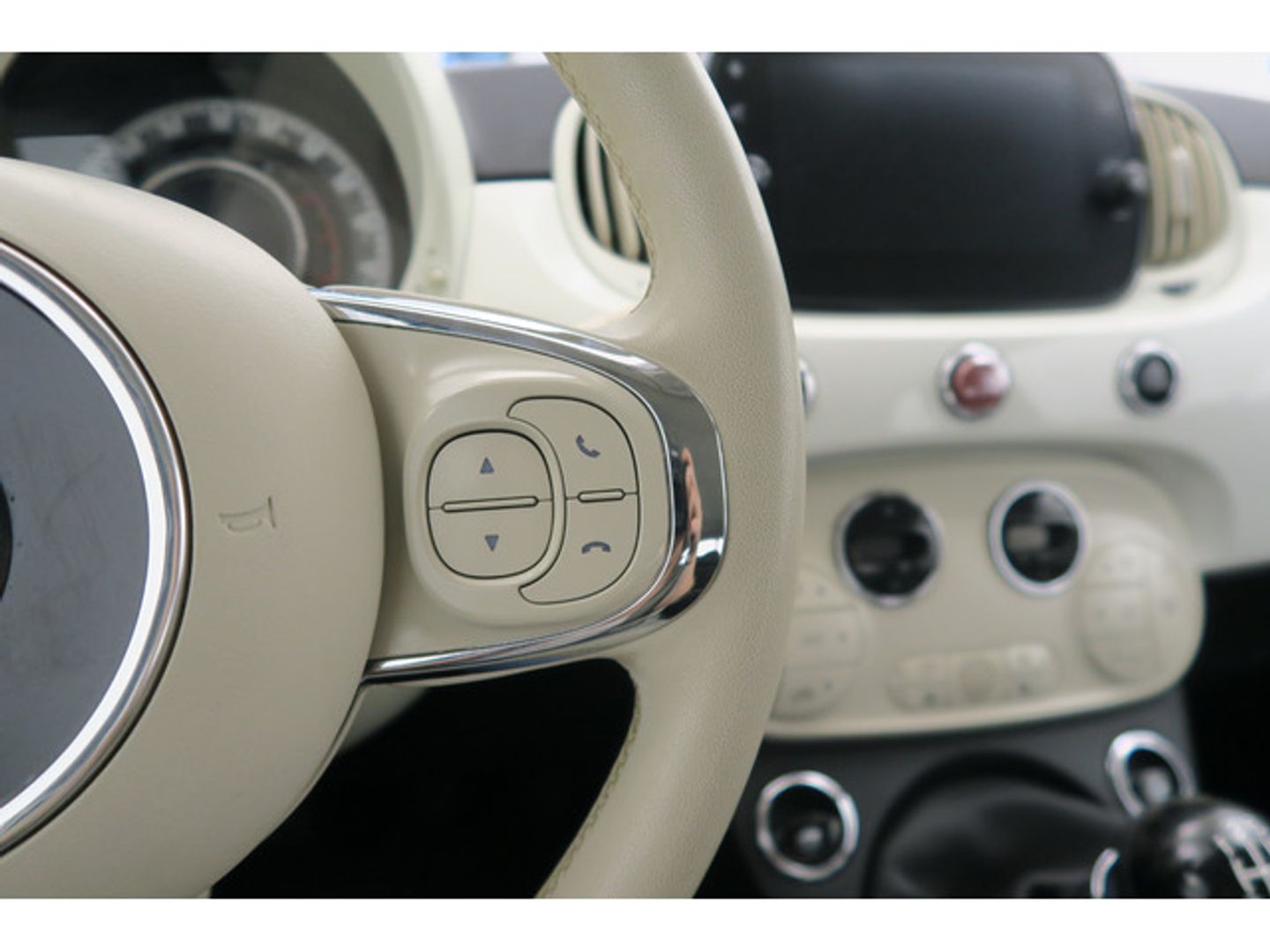 Fiat 500C 1.0 Hybrid Dolcevita 51 kW (70 CV)