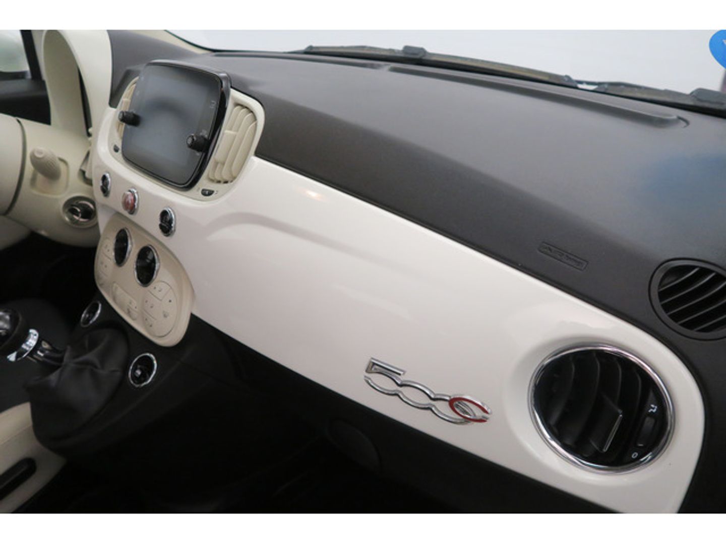 Fiat 500C 1.0 Hybrid Dolcevita 51 kW (70 CV)
