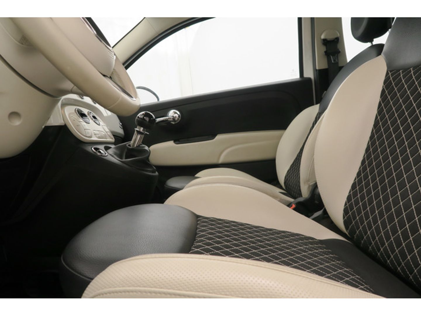 Fiat 500C 1.0 Hybrid Dolcevita 51 kW (70 CV)