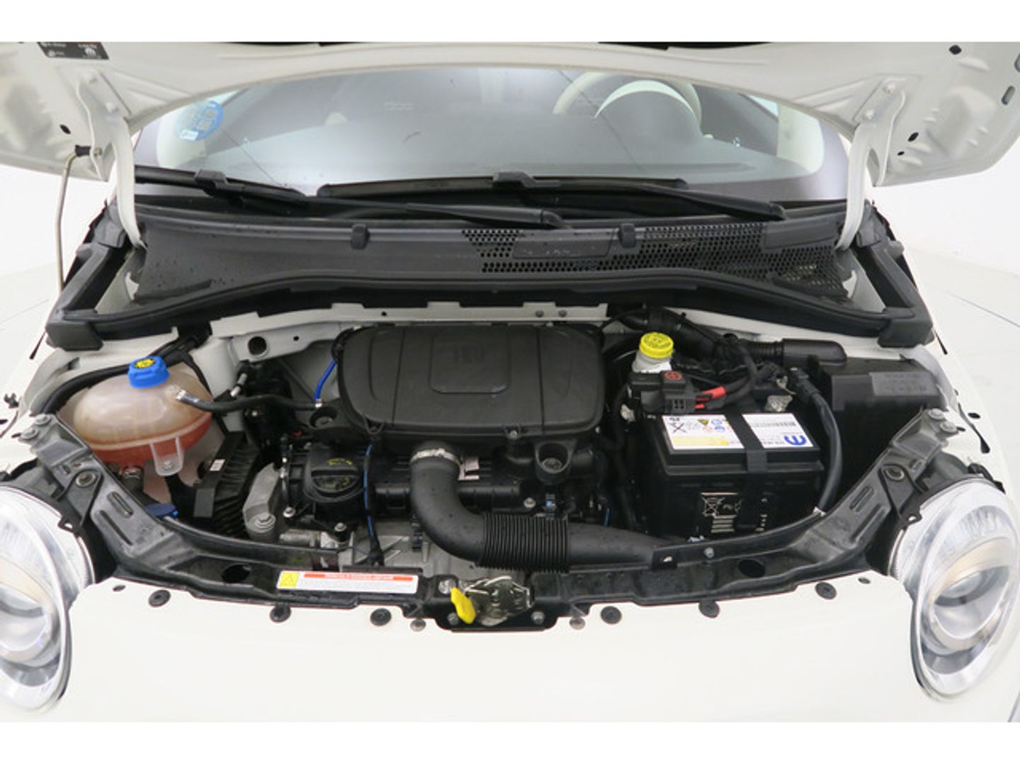 Fiat 500C 1.0 Hybrid Dolcevita 51 kW (70 CV)