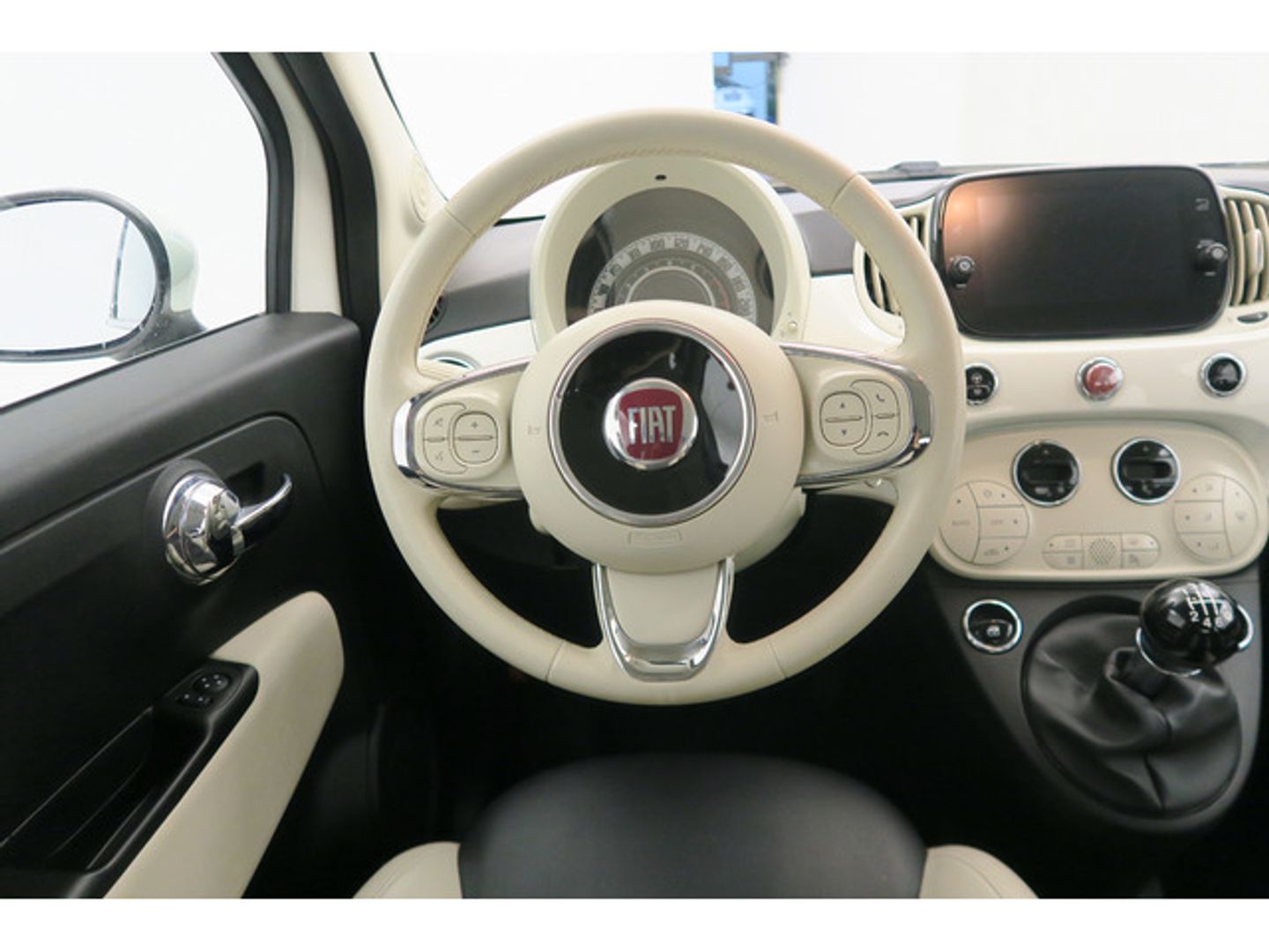 Fiat 500C 1.0 Hybrid Dolcevita 51 kW (70 CV)
