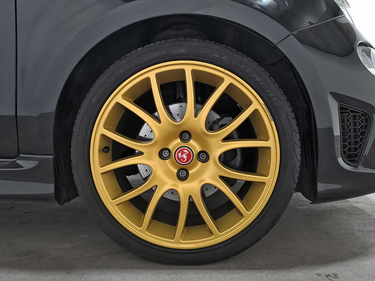 Abarth 500 1.4 16v T-Jet 595 Scorpione Oro 121 kW (165 CV)