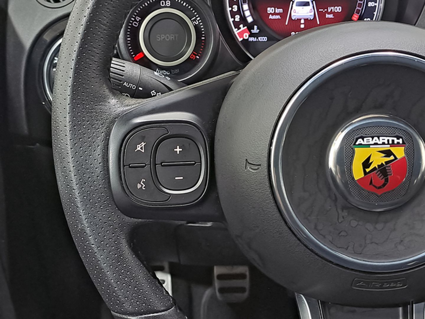 Abarth 500 1.4 16v T-Jet 595 Scorpione Oro 121 kW (165 CV)