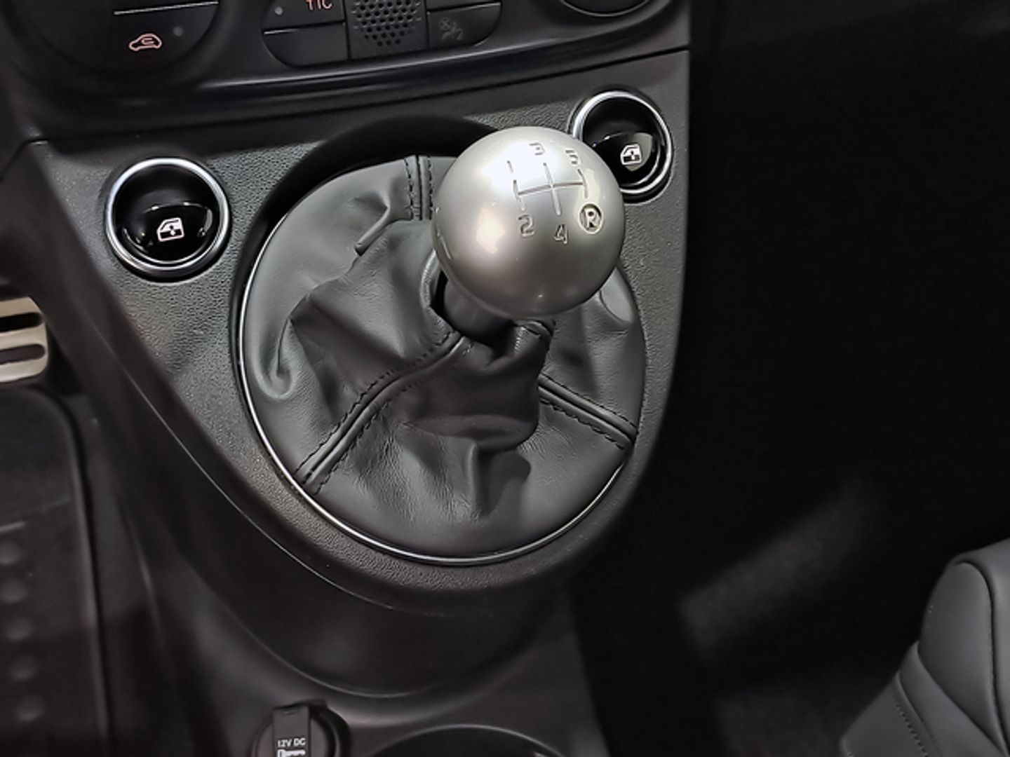 Abarth 500 1.4 16v T-Jet 595 Scorpione Oro 121 kW (165 CV)