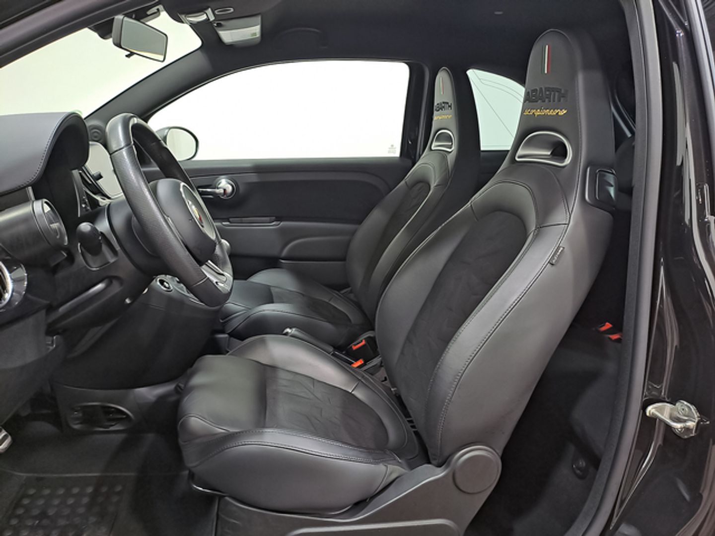 Abarth 500 1.4 16v T-Jet 595 Scorpione Oro 121 kW (165 CV)
