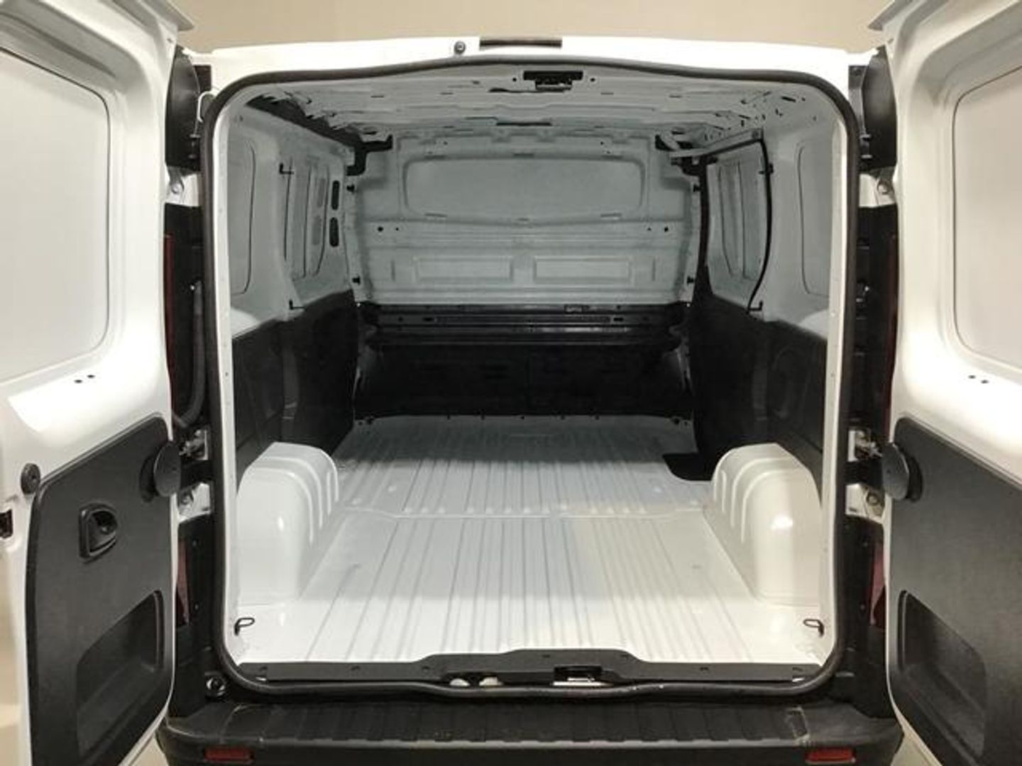 Nissan Primastar Furgon 2.0 dCi L1H1 1T Go 81 kW (110 CV)