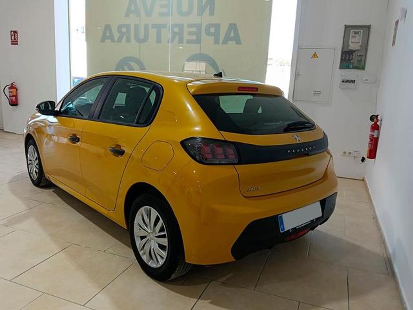 Peugeot 208 PureTech 75 Like 55 kW (75 CV)