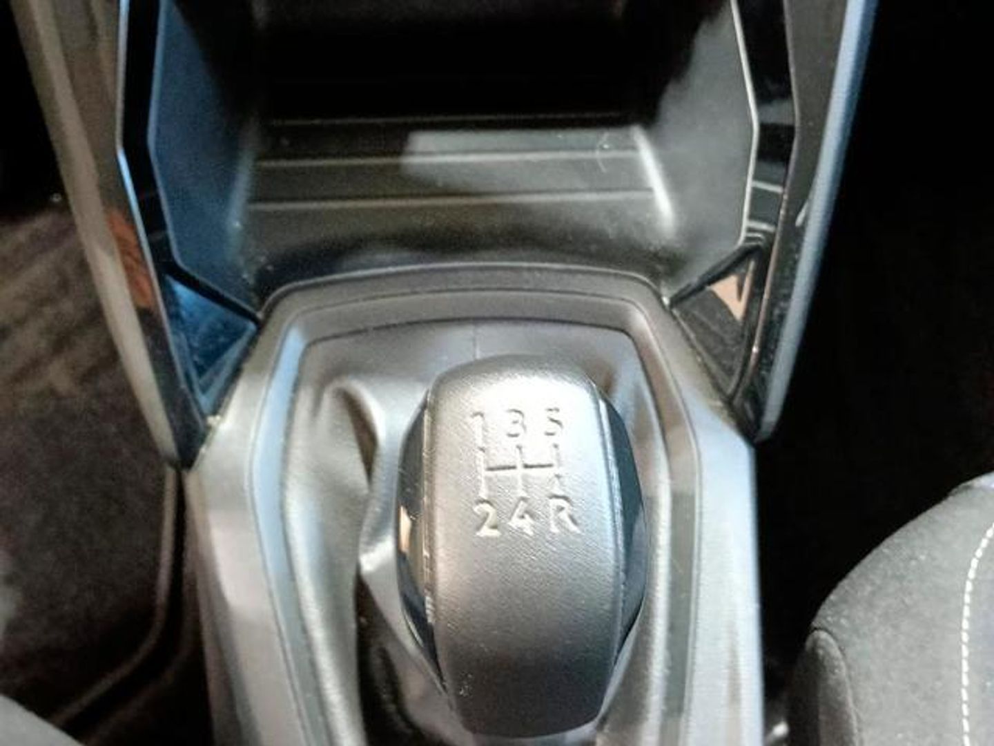 Peugeot 208 PureTech 75 Like 55 kW (75 CV)