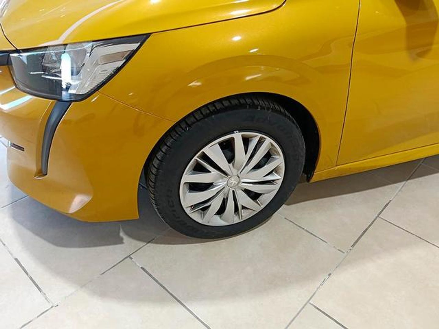 Peugeot 208 PureTech 75 Like 55 kW (75 CV)