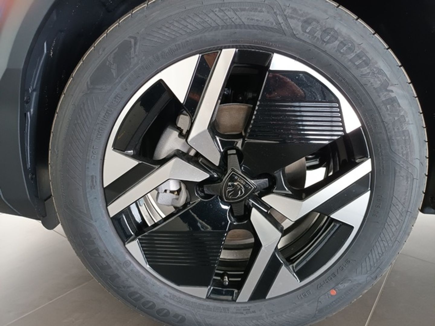 Peugeot 2008 PureTech 100 S&S Allure 75 kW (100 CV)