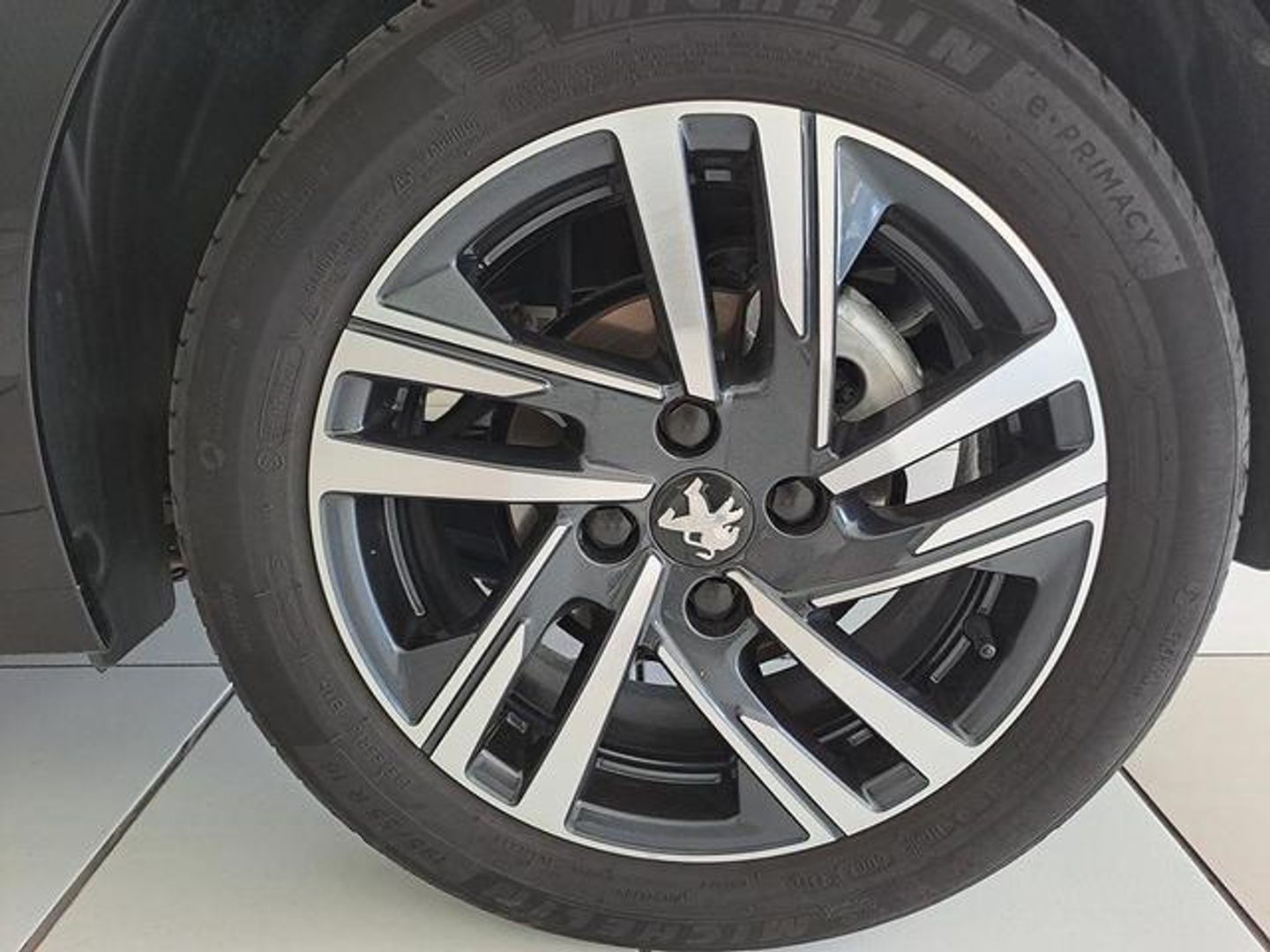 Peugeot 208 BlueHDi 100 Active Pack 75 kW (100 CV)