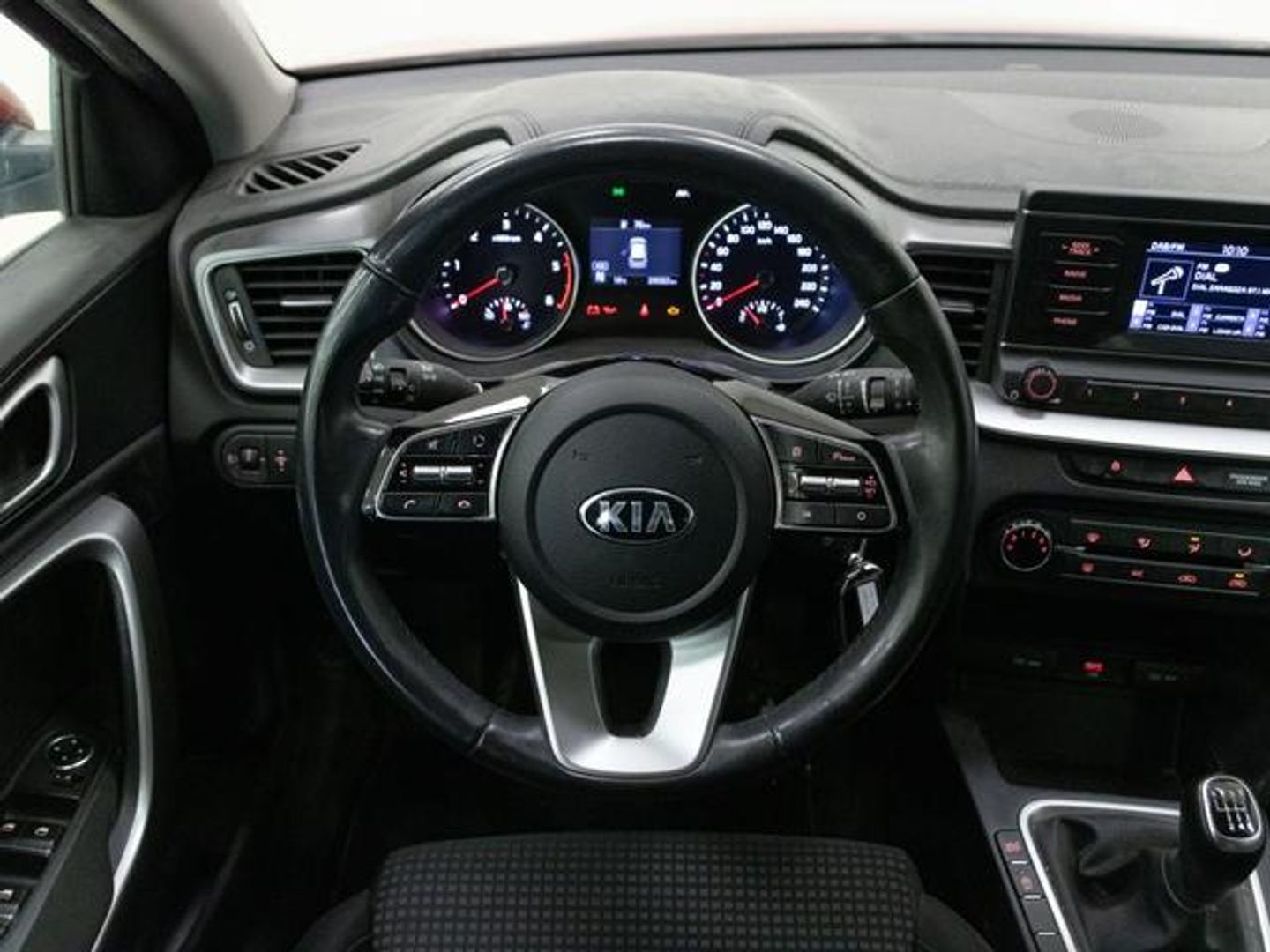 Kia Ceed Tourer 1.6 MHEV iMT Concept 100 kW (136 CV)