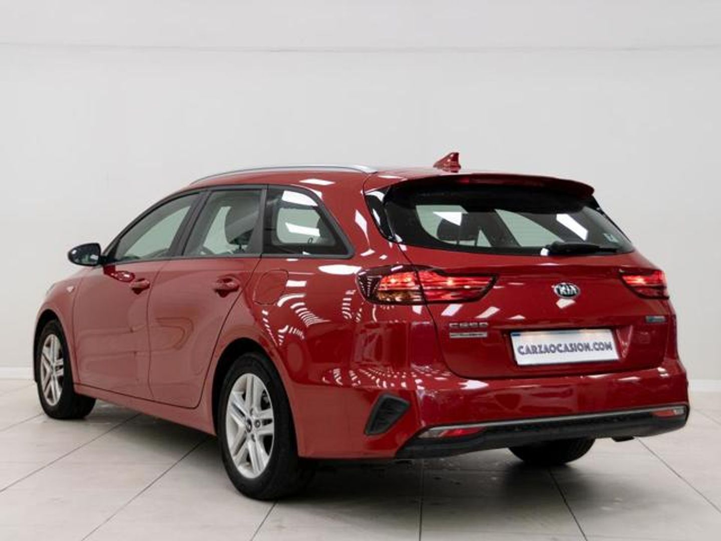 Kia Ceed Tourer 1.6 MHEV iMT Concept 100 kW (136 CV)