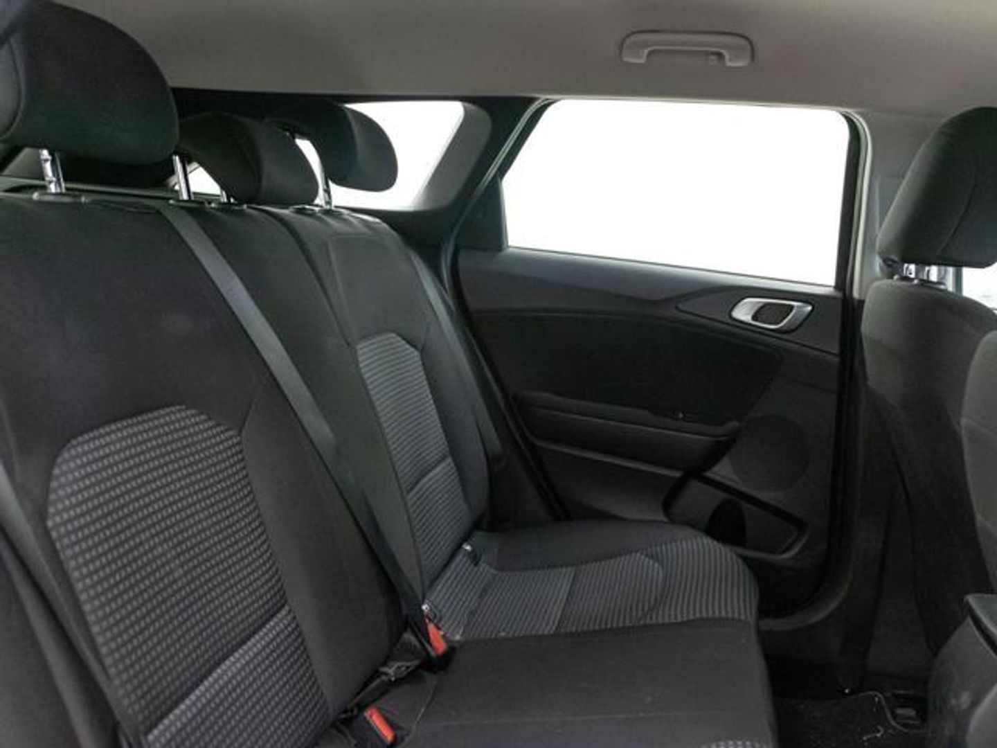 Kia Ceed Tourer 1.6 MHEV iMT Concept 100 kW (136 CV)