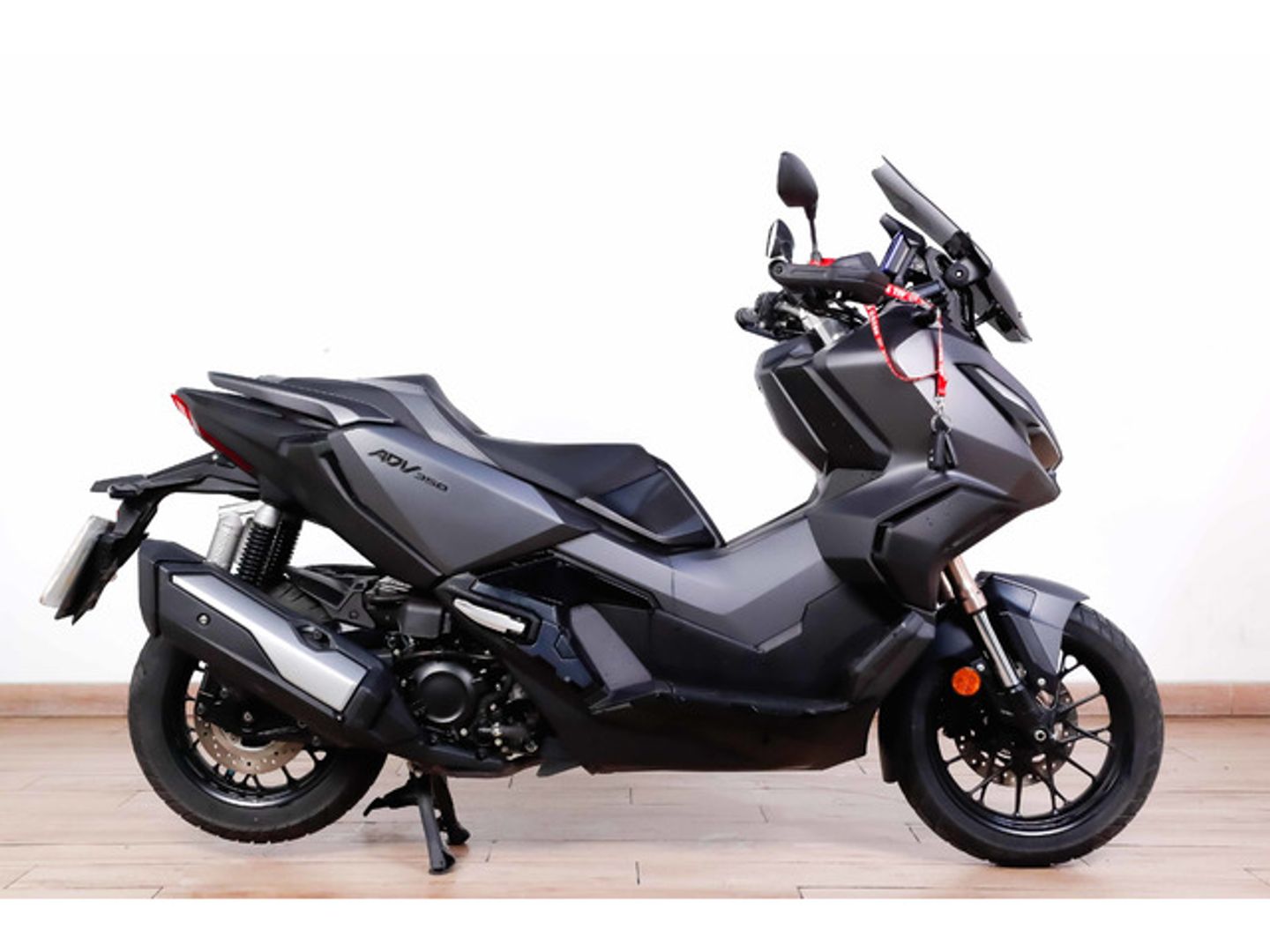 Honda ADV350 Negro Motorcycle