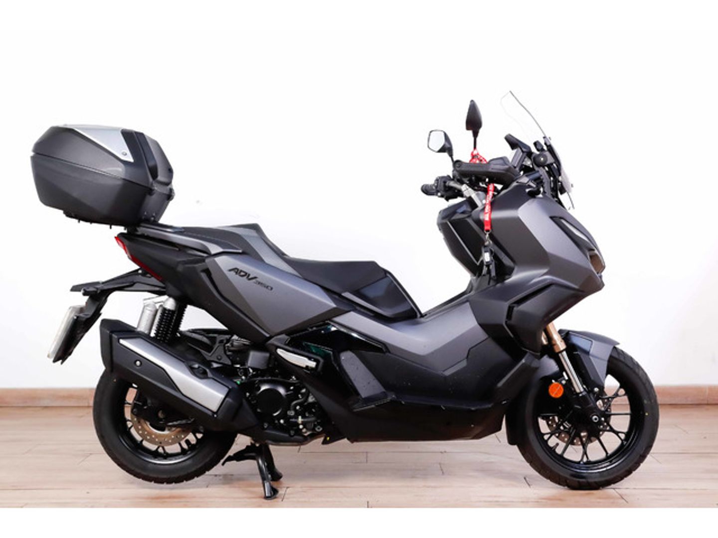 Honda ADV350 Negro Motorcycle