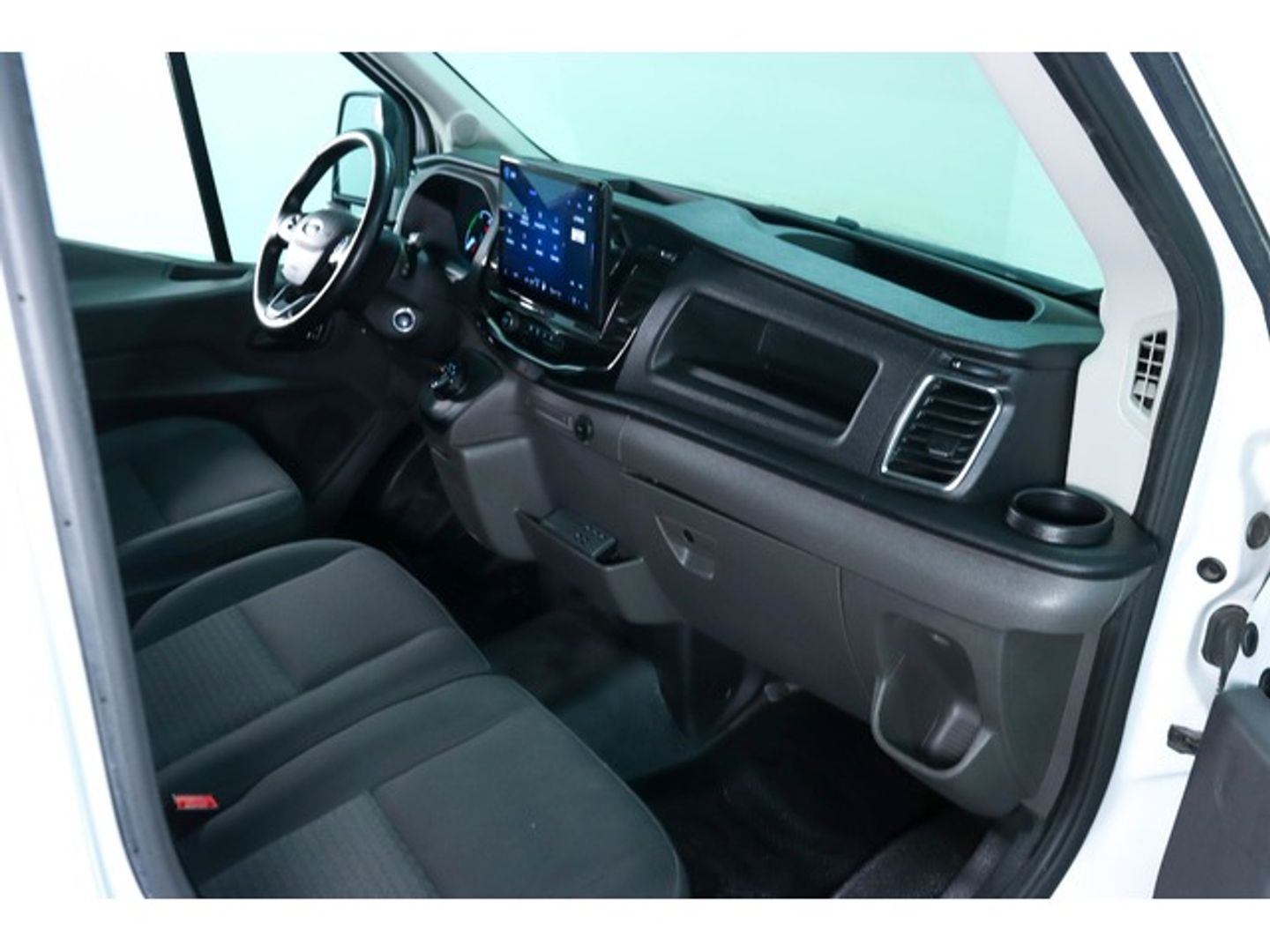 Ford Transit Furgon 390 BEV L3 Trend RWD 135 kW (184 CV)