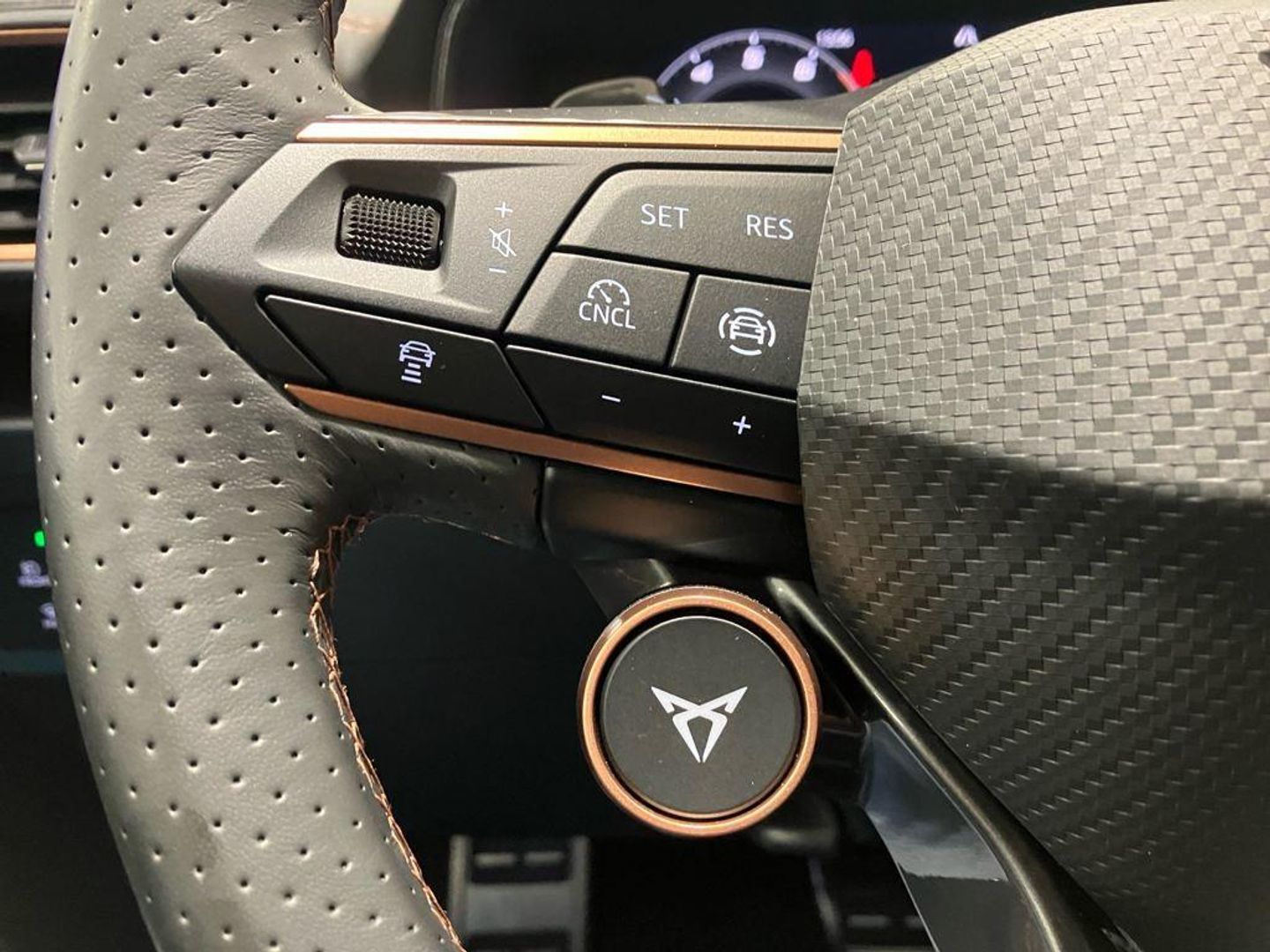CUPRA León 1.5 eTSI Launch Edition DSG 110 kW (150 CV)