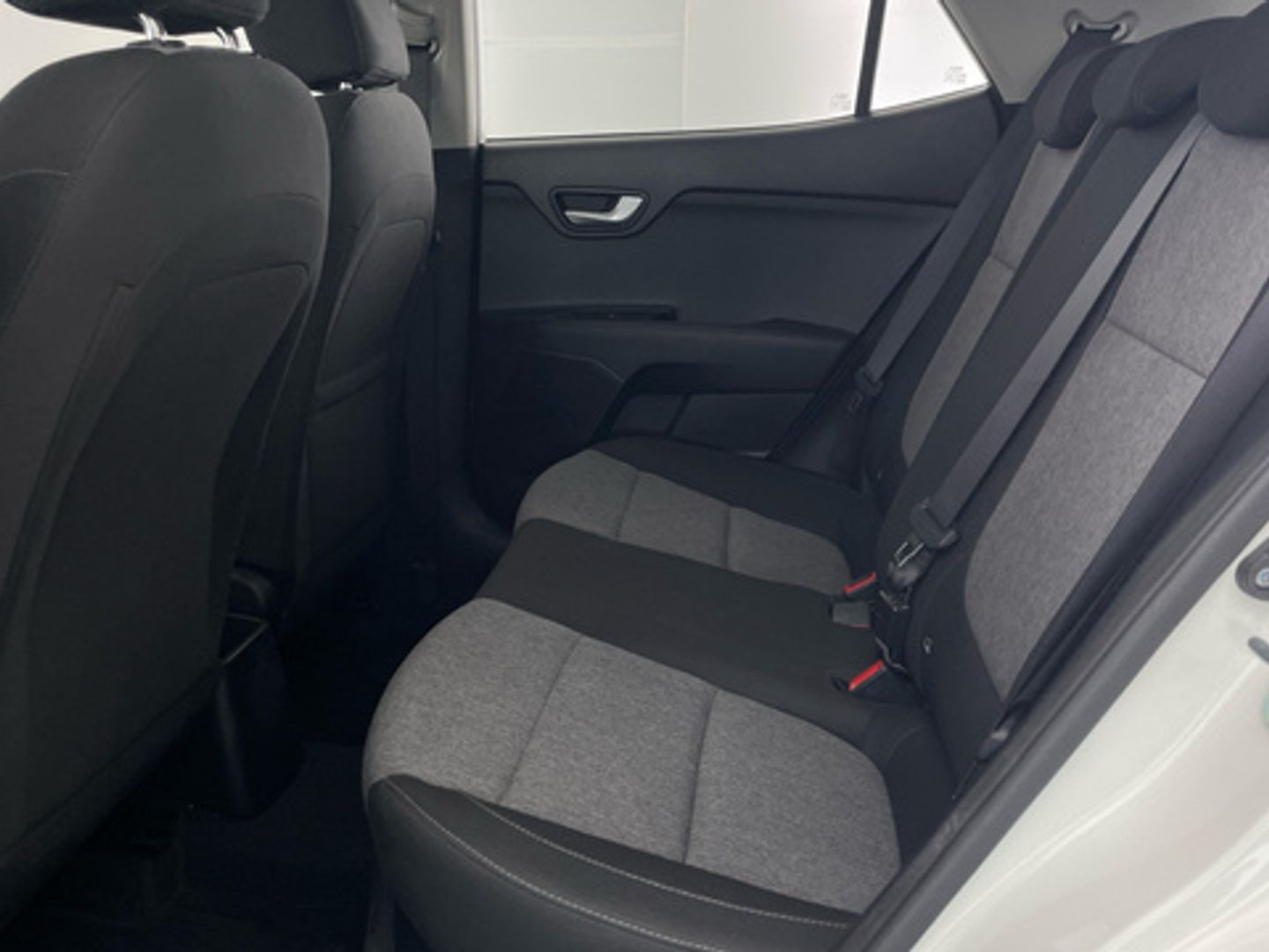 Kia Stonic 1.0 T-GDi MHEV iMT Concept 74 kW (100 CV)