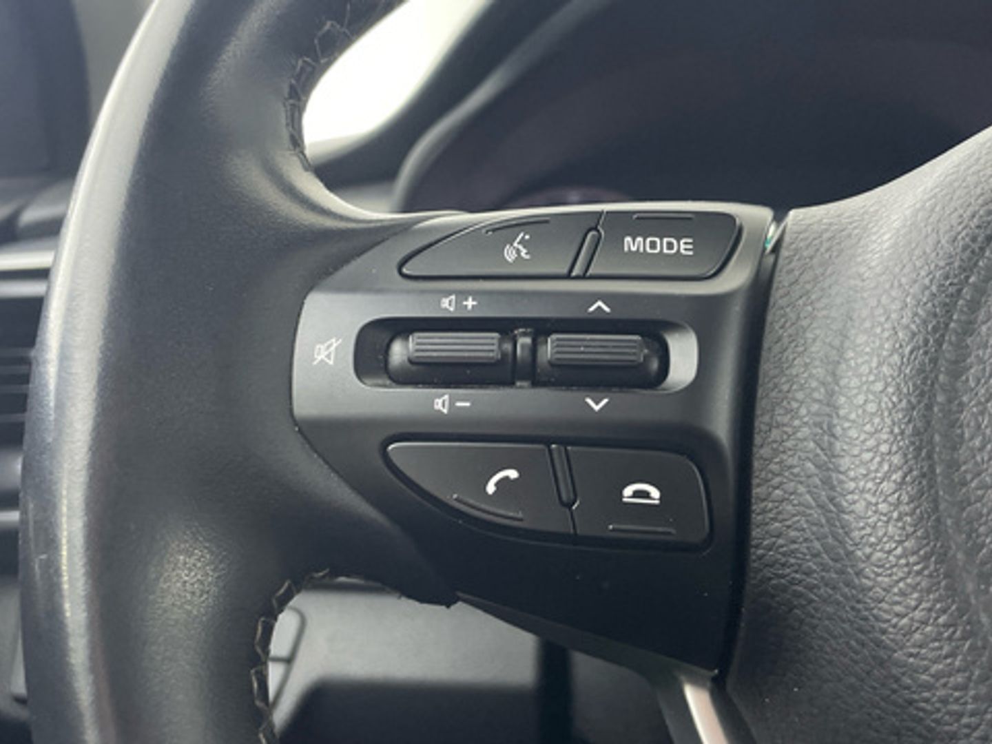 Kia Stonic 1.0 T-GDi MHEV iMT Concept 74 kW (100 CV)