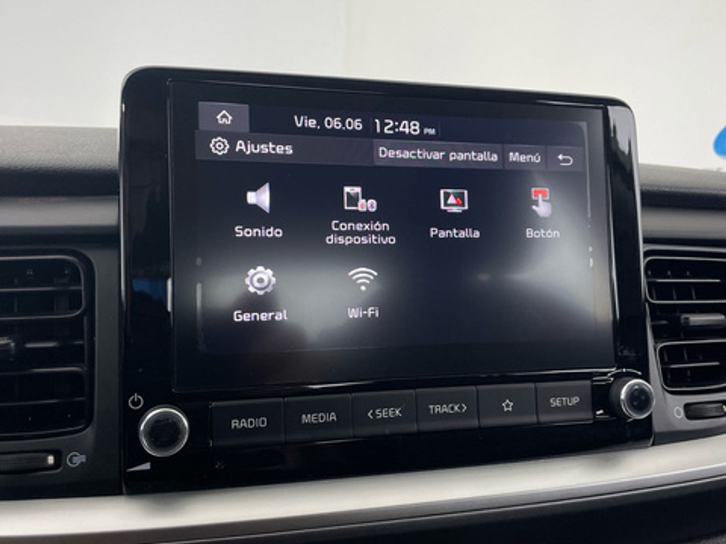 Kia Stonic 1.0 T-GDi MHEV iMT Concept 74 kW (100 CV)