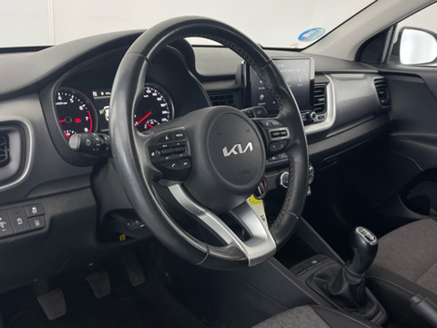 Kia Stonic 1.0 T-GDi MHEV iMT Concept 74 kW (100 CV)