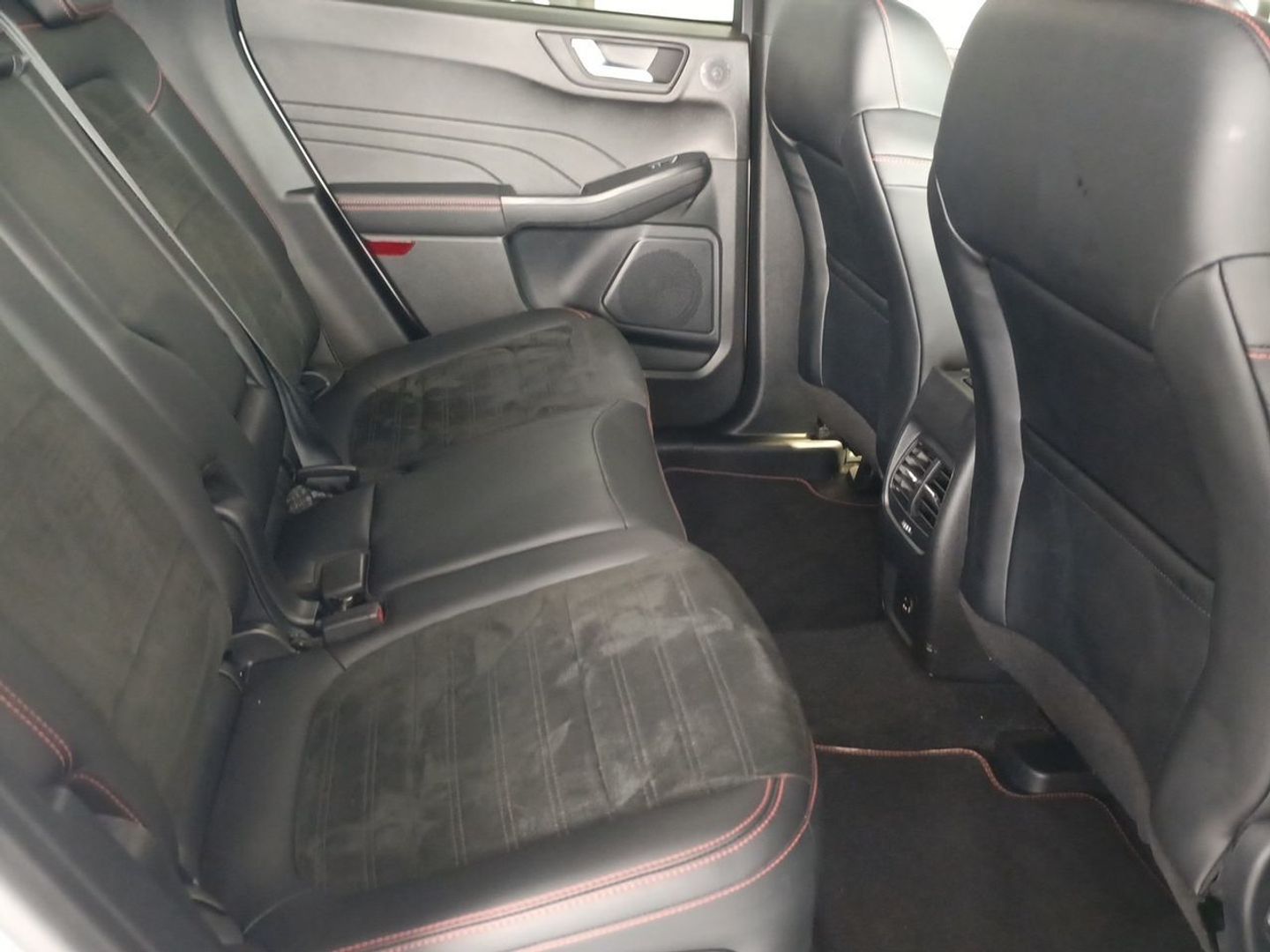 Ford Kuga 2.5 Duratec FHEV ST-Line Auto 140 kW (190 CV)