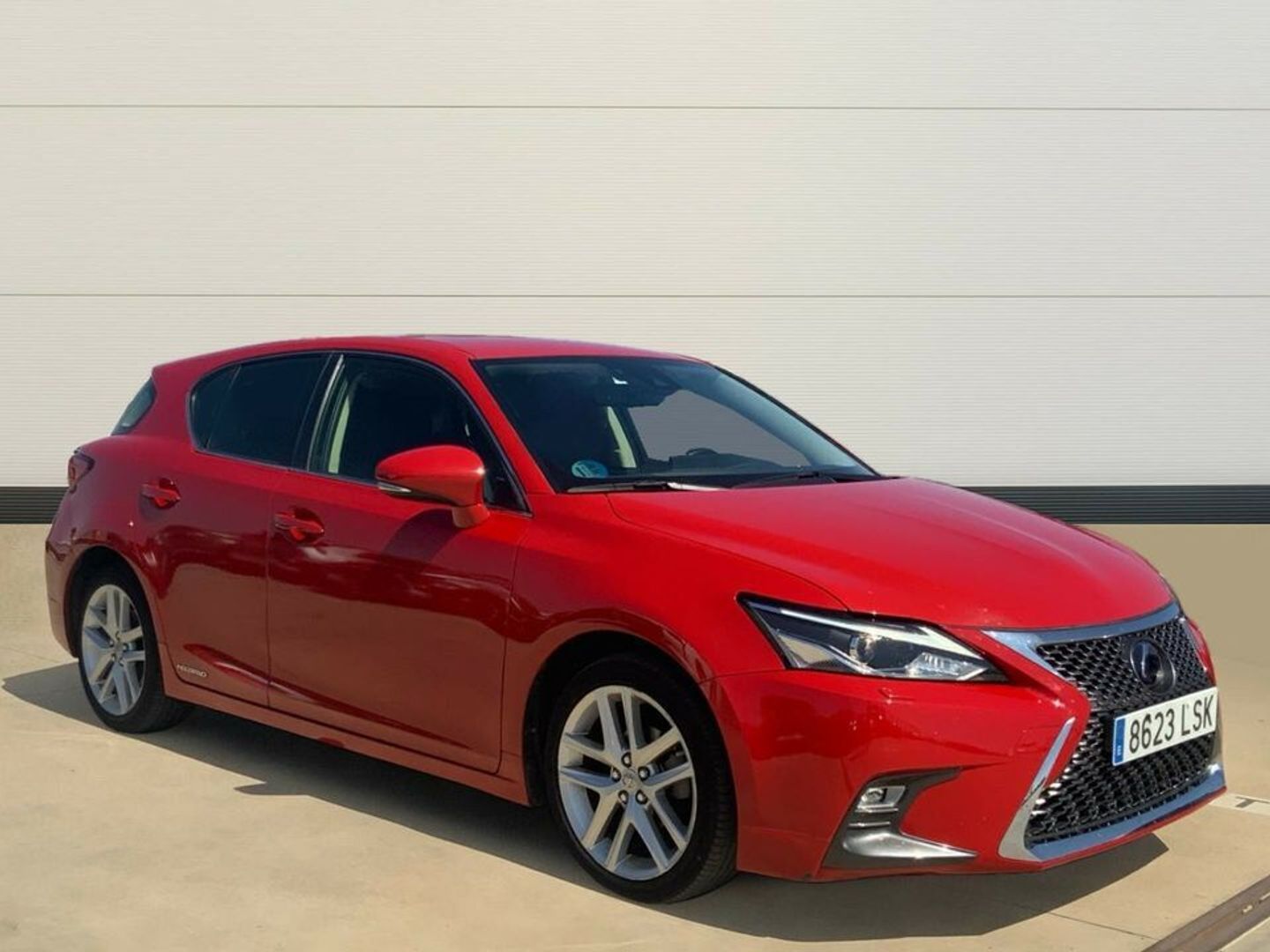 Lexus CT 200h Executive 100 kW (136 CV) Rojo Compact
