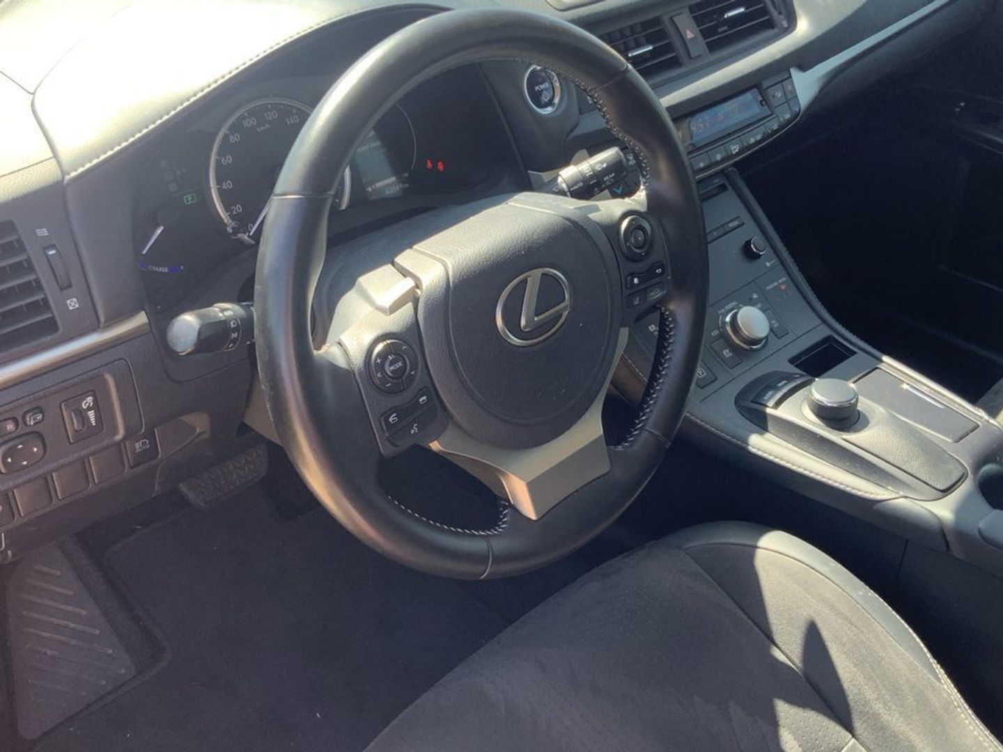 Lexus CT 200h Executive 100 kW (136 CV)