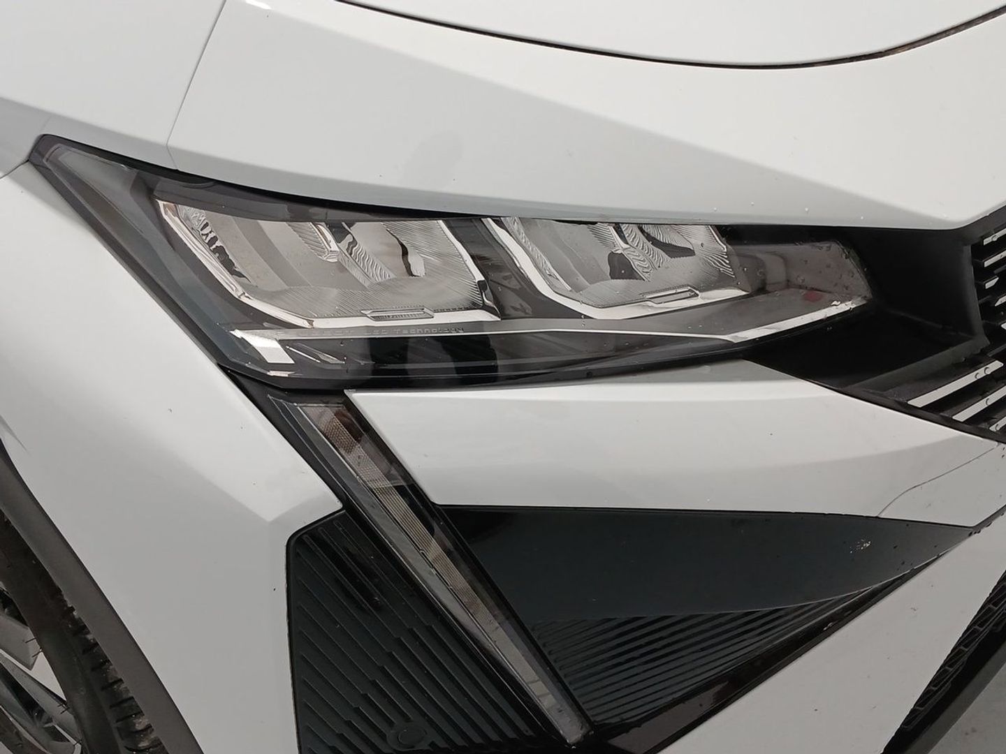 Peugeot 408 Allure Hybrid eDCS6 100 kW (136 CV)