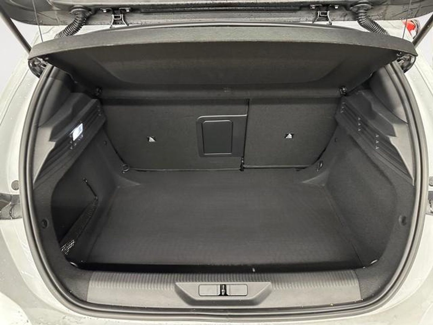 Peugeot 308 BlueHDi 130 S&S Allure EAT8 96 kW (130 CV)
