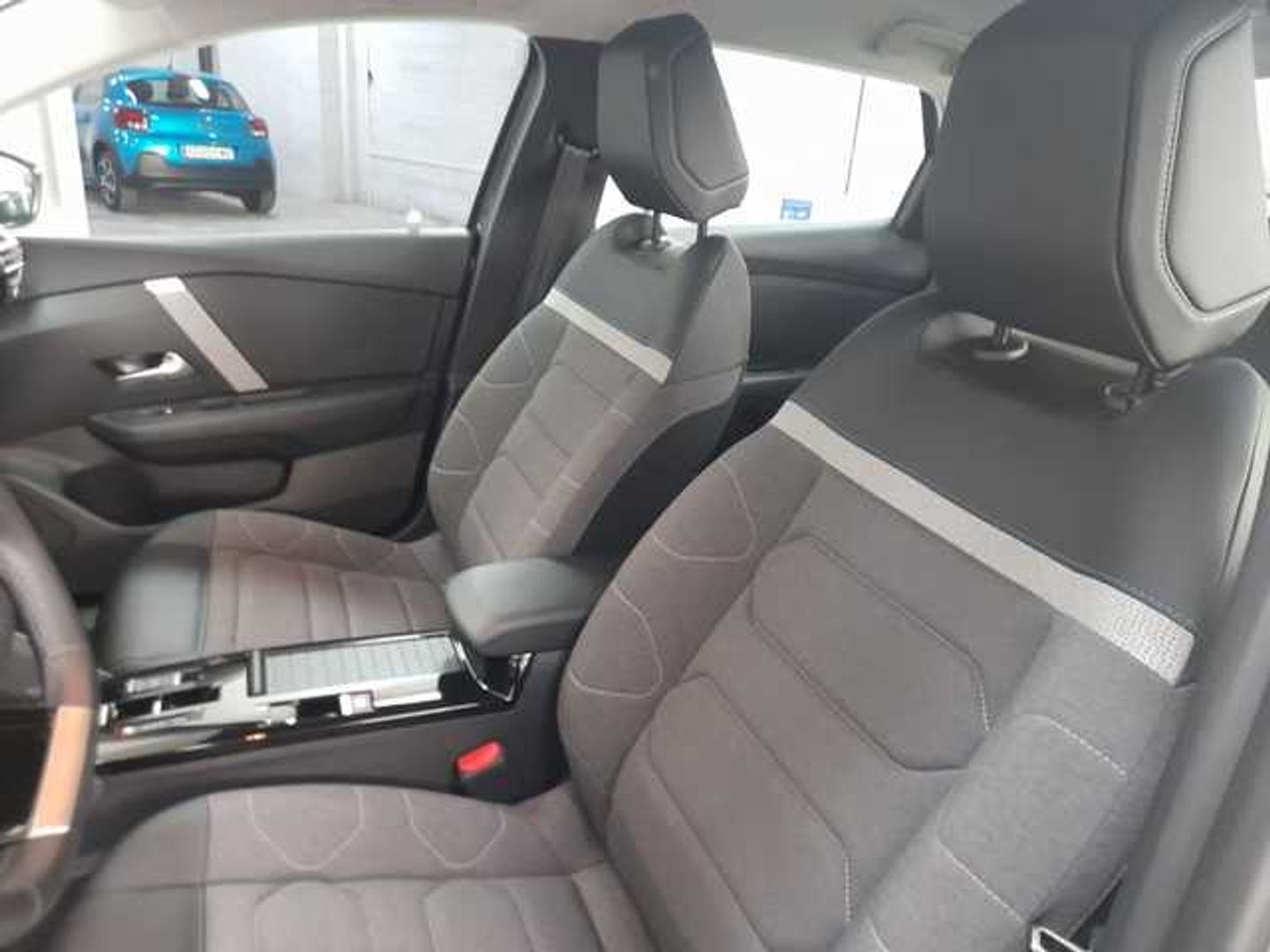 Citroen C4 X PureTech 130 S&S Plus EAT8 96 kW (131 CV)