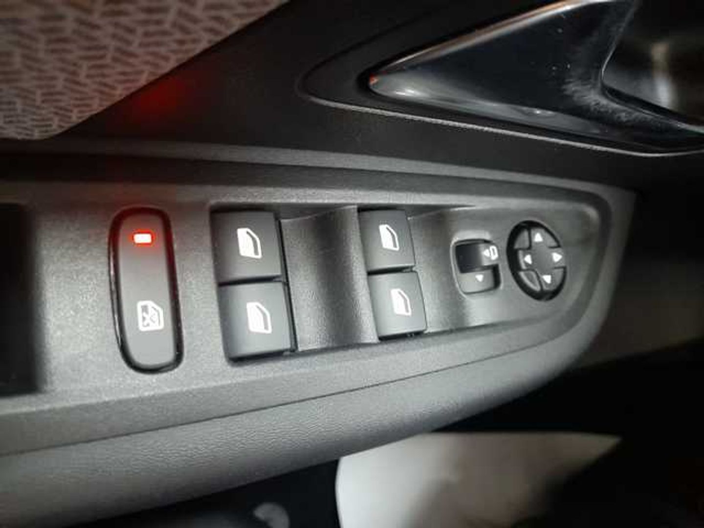Citroen C4 X PureTech 130 S&S Plus EAT8 96 kW (131 CV)