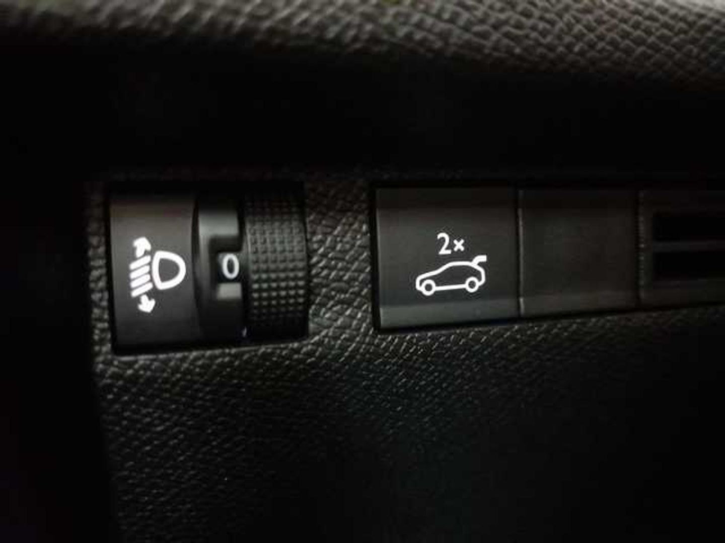 Citroen C4 X PureTech 130 S&S Plus EAT8 96 kW (131 CV)