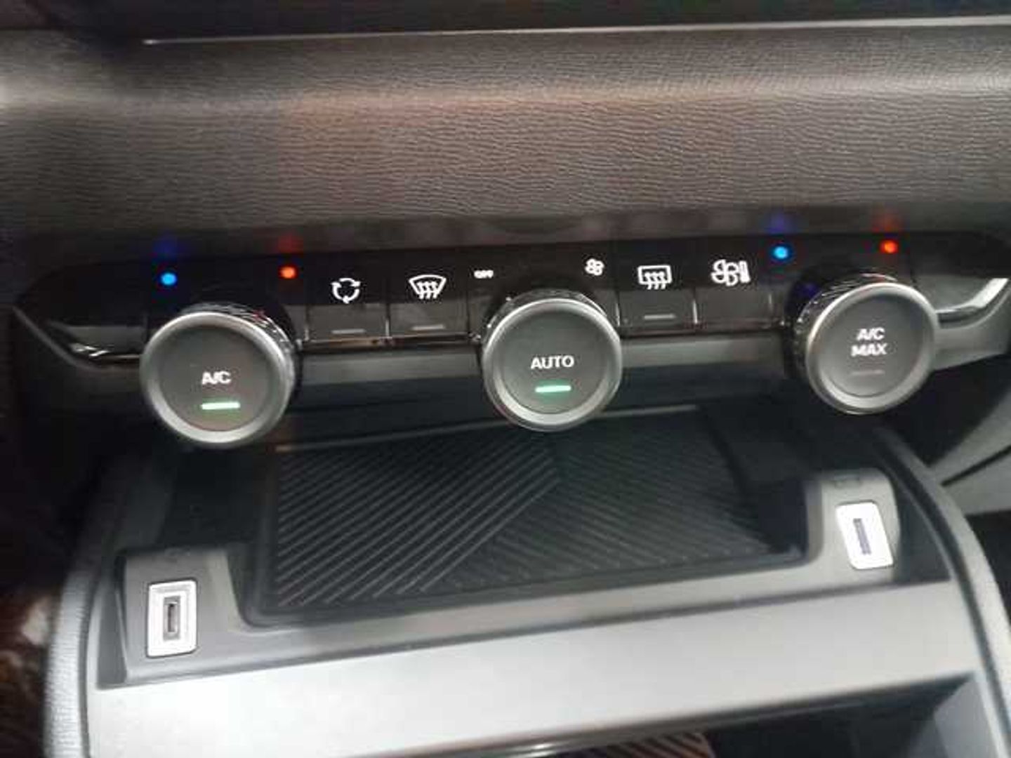 Citroen C4 X PureTech 130 S&S Plus EAT8 96 kW (131 CV)