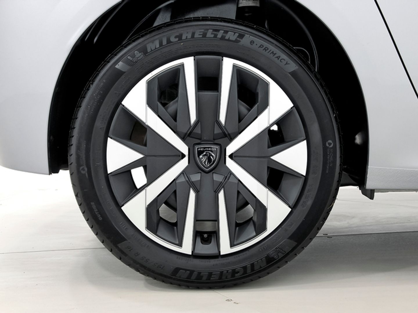 Peugeot 208 PureTech 100 Active 75 kW (100 CV)