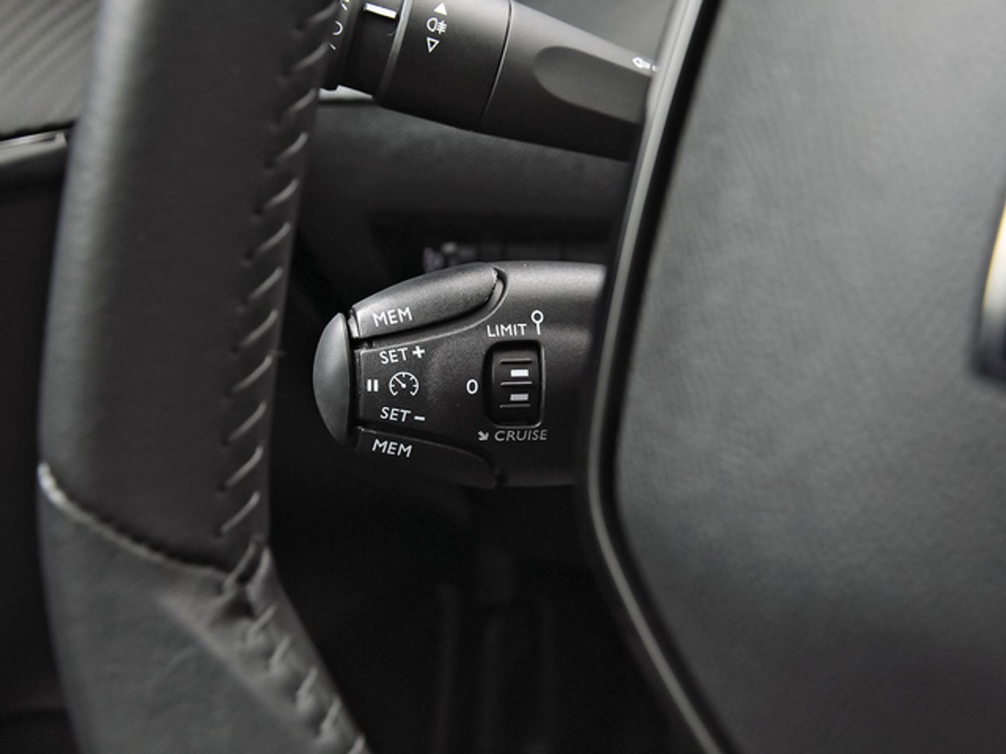 Peugeot 208 PureTech 100 Active 75 kW (100 CV)