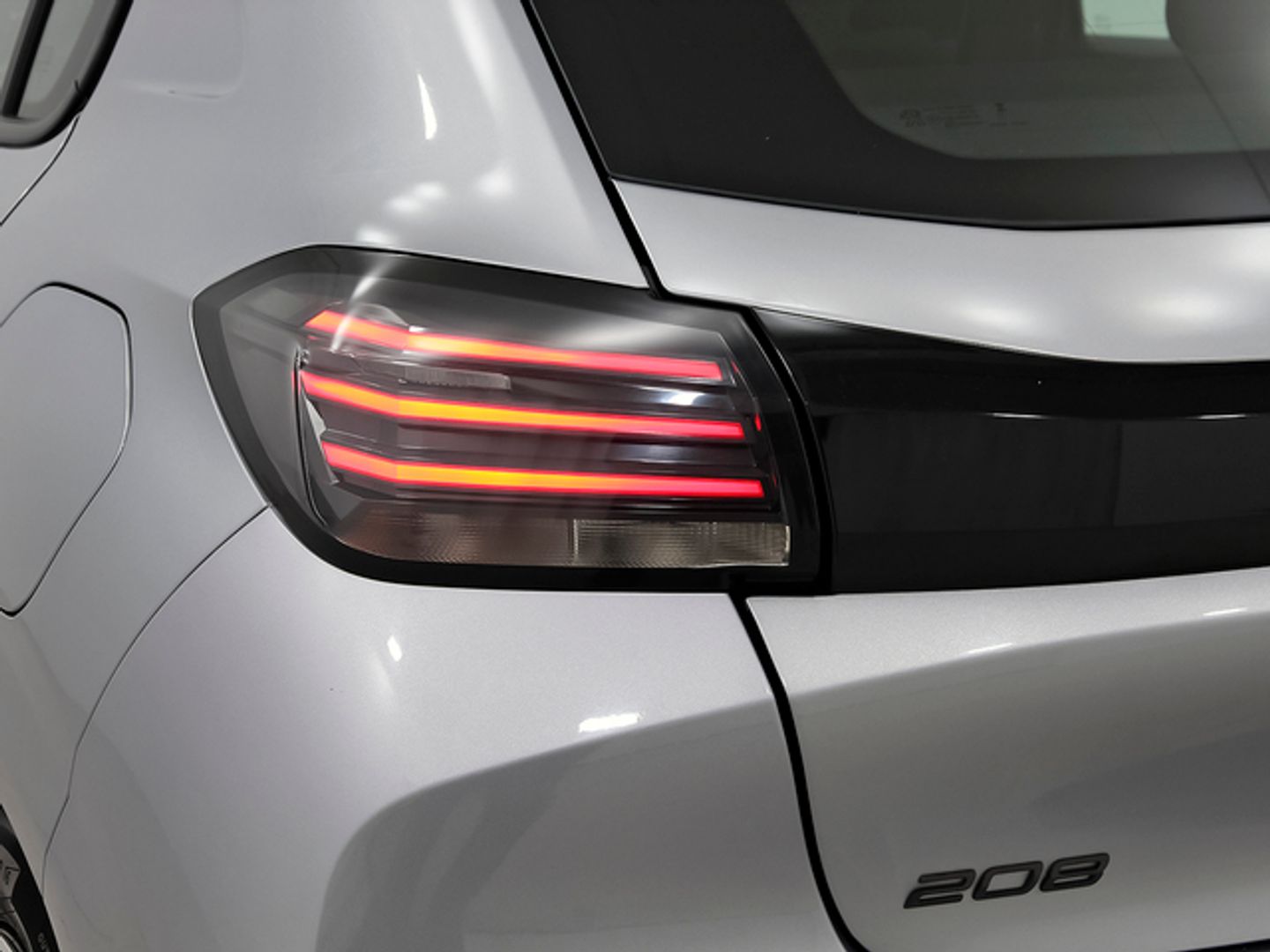 Peugeot 208 PureTech 100 Active 75 kW (100 CV)