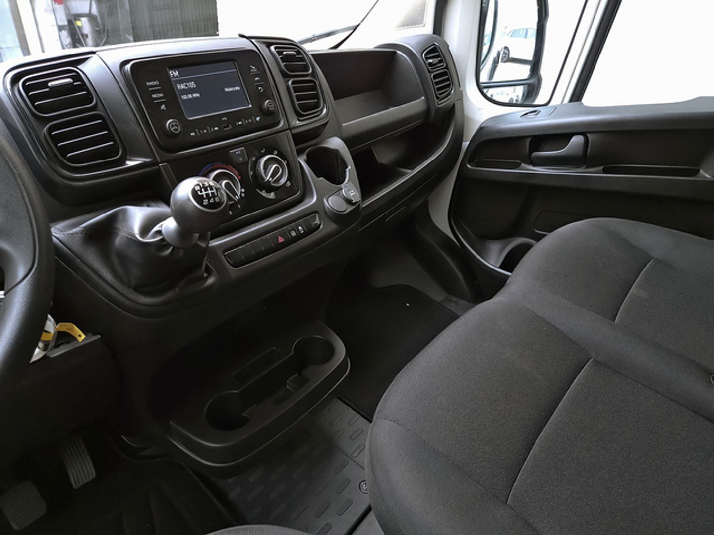 Fiat Ducato Furgon 2.3 Multijet 33 L2H2 103 kW (140 CV)