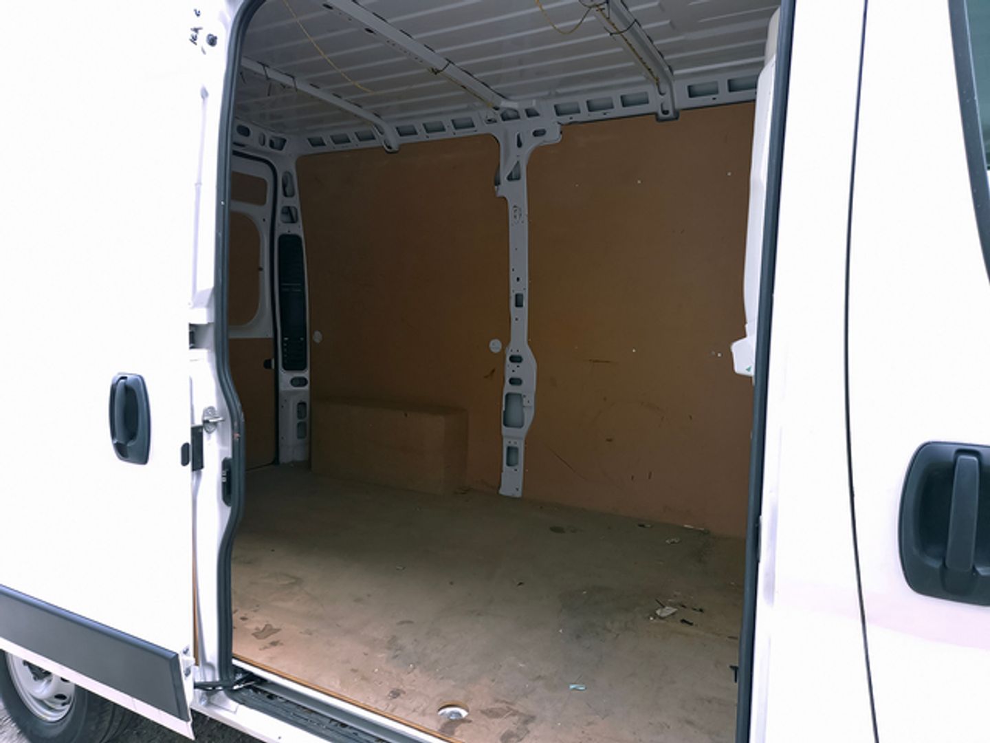 Fiat Ducato Furgon 2.3 Multijet 33 L2H2 103 kW (140 CV)