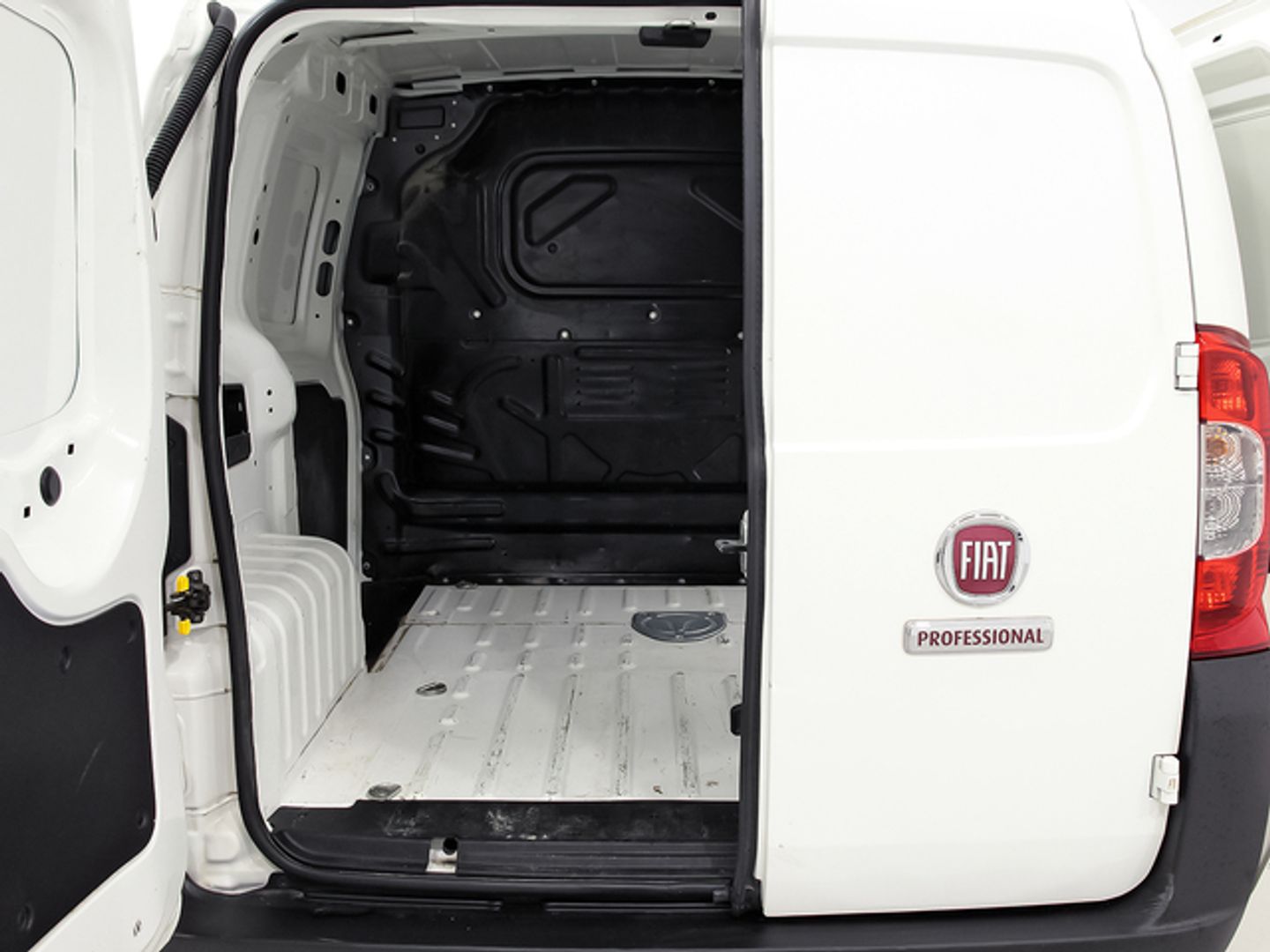 Fiat Fiorino Cargo Furgon 1.3 Multijet SX N1 70 kW (95 CV)
