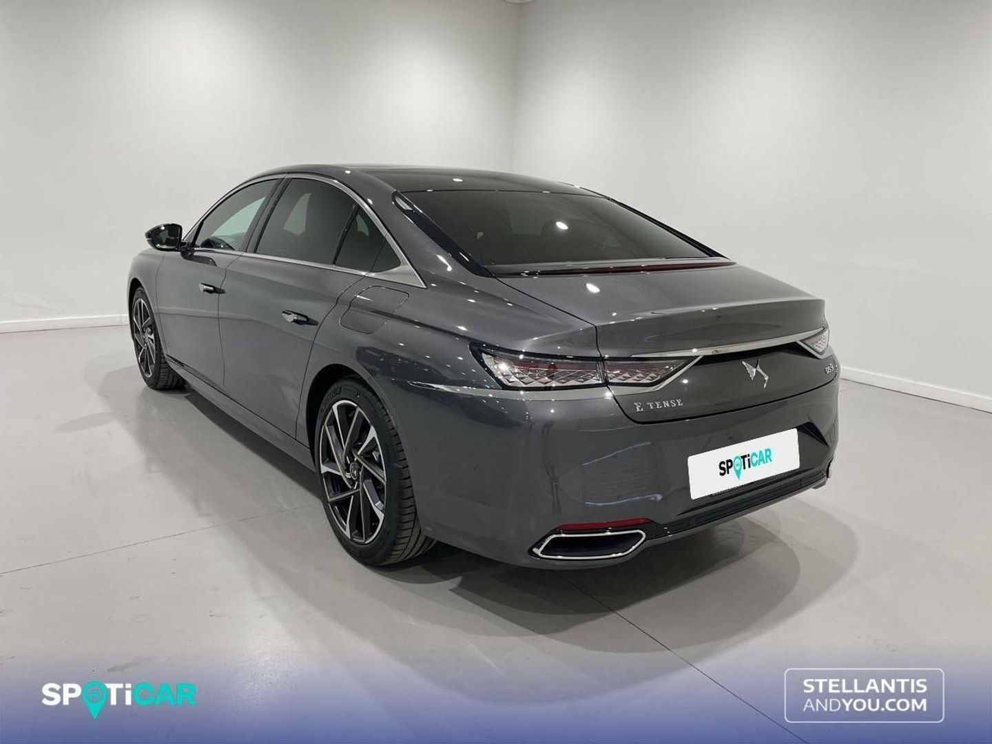 DS DS 9 E-Tense 250 Rivoli+ 184 kW (250 CV)