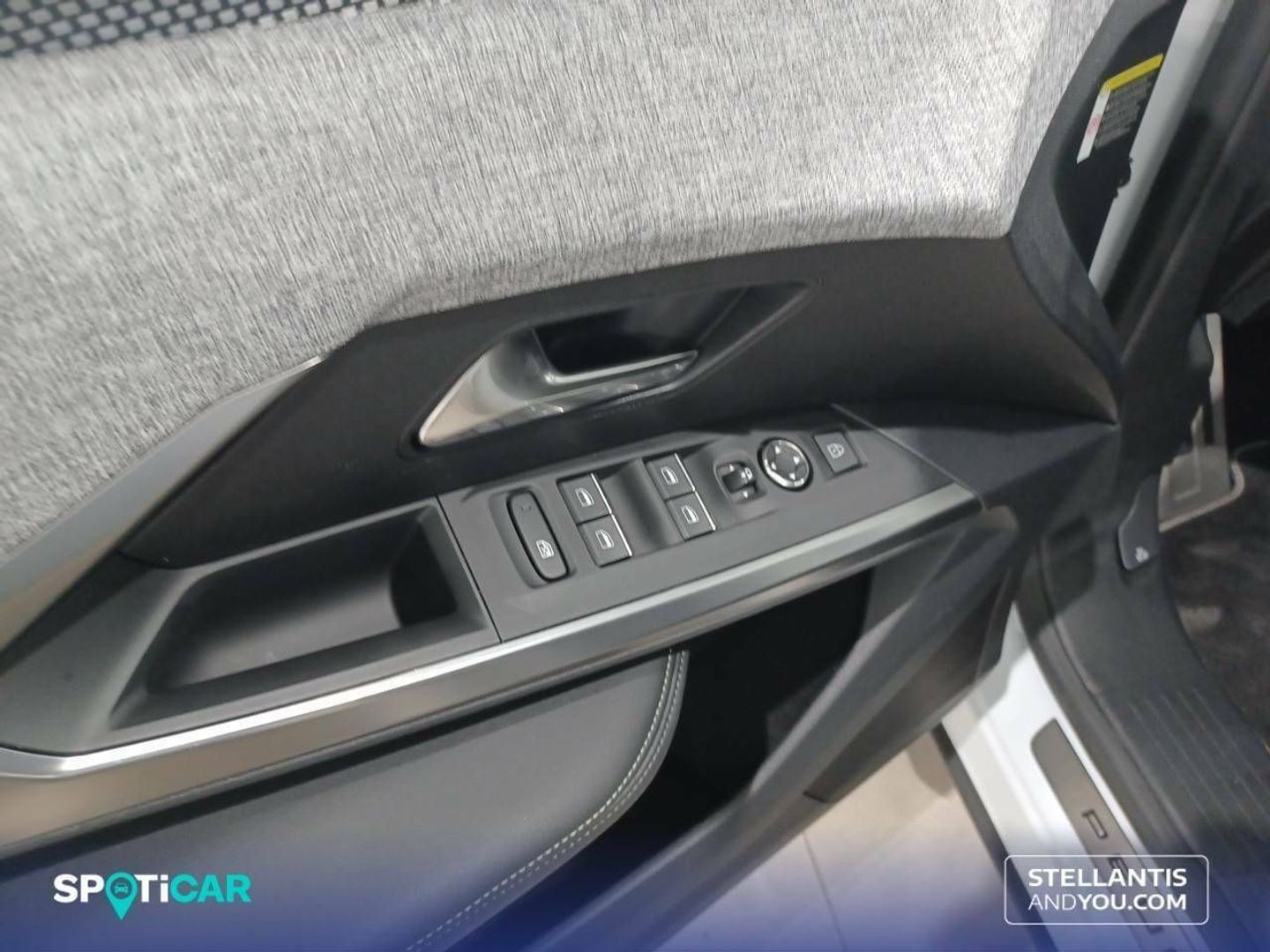 Peugeot e-3008 Eléctrico GT 157 kW (214 CV)