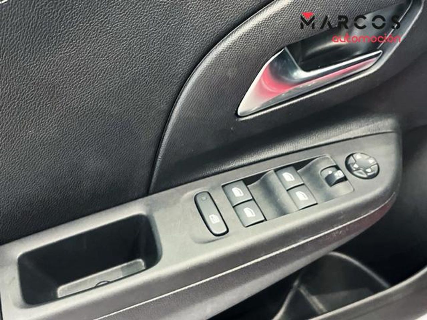Opel Corsa 1.2T XHT GS 74 kW (100 CV)