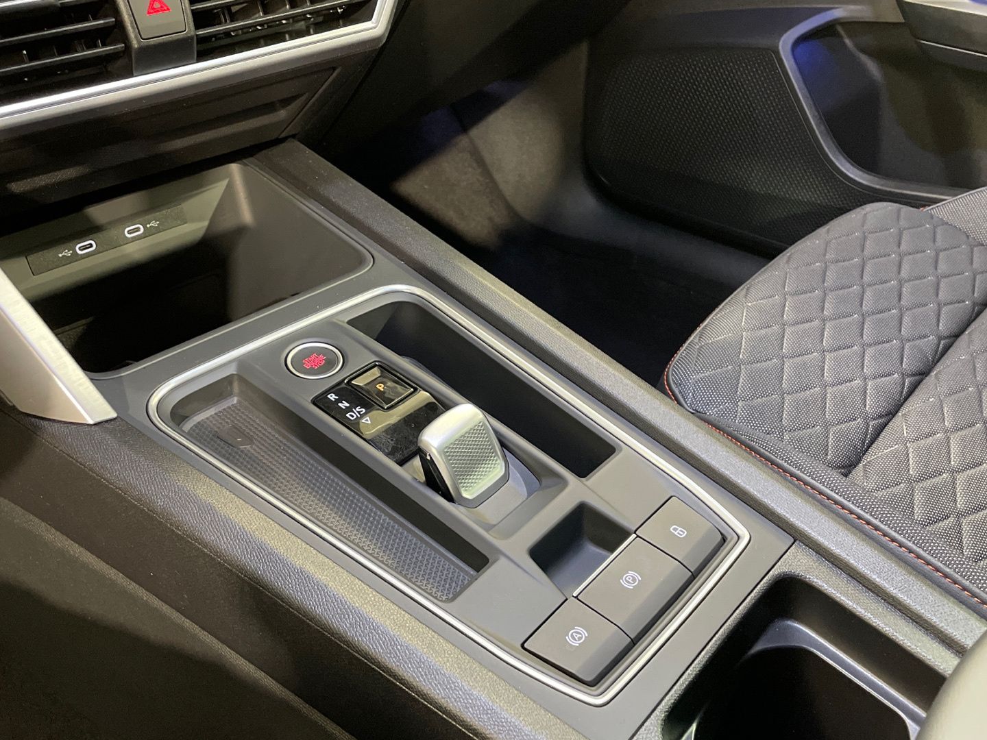 SEAT León 1.5 eTSI S&S FR Special Edition Vision DSG 110 kW (150 CV)