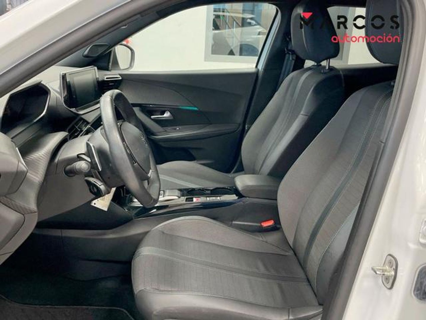 Peugeot 2008 PureTech 130 S&S Allure EAT8 96 kW (130 CV)