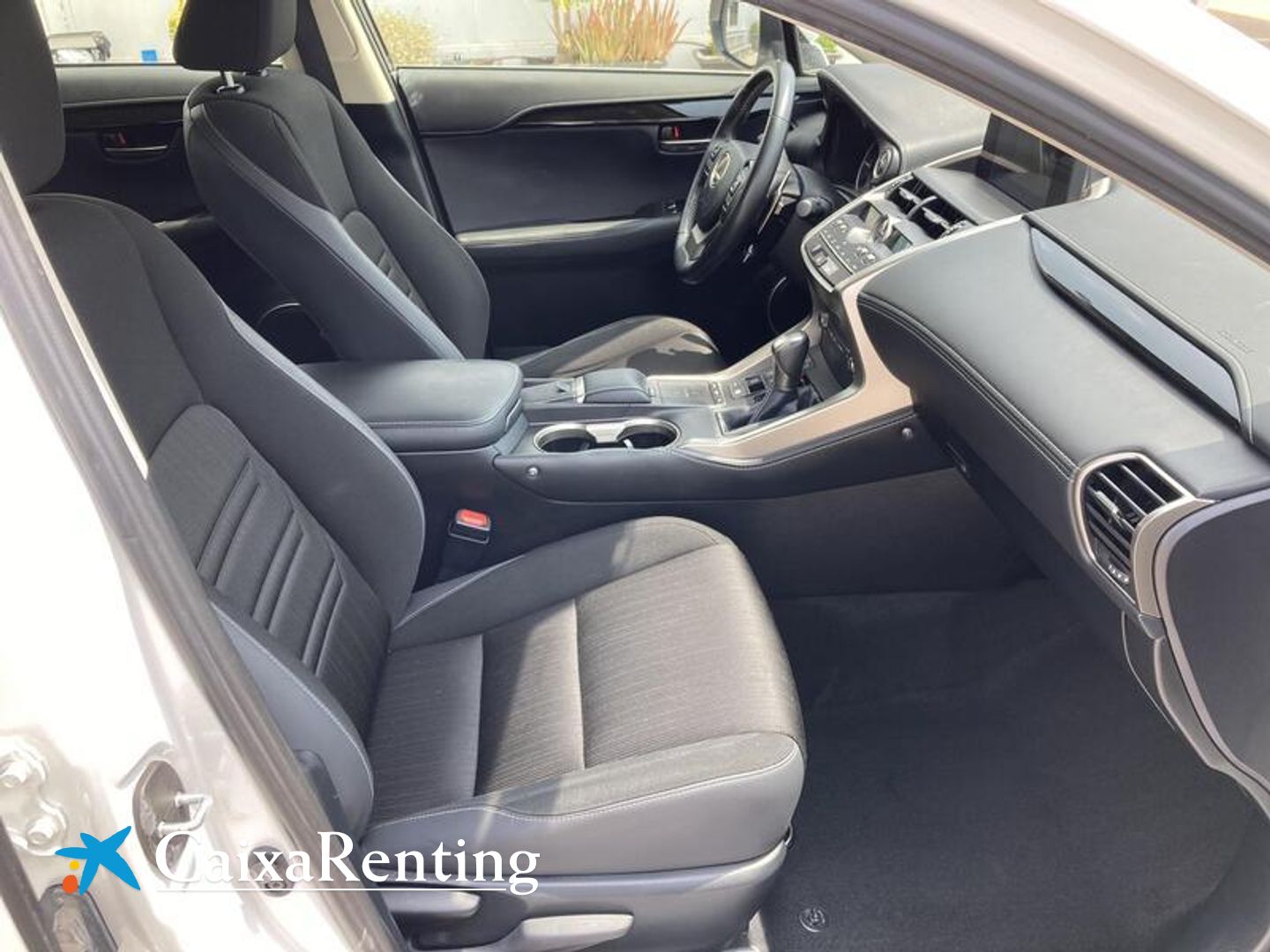 Lexus NX 300h Business Navigation 2WD 145 kW (197 CV)