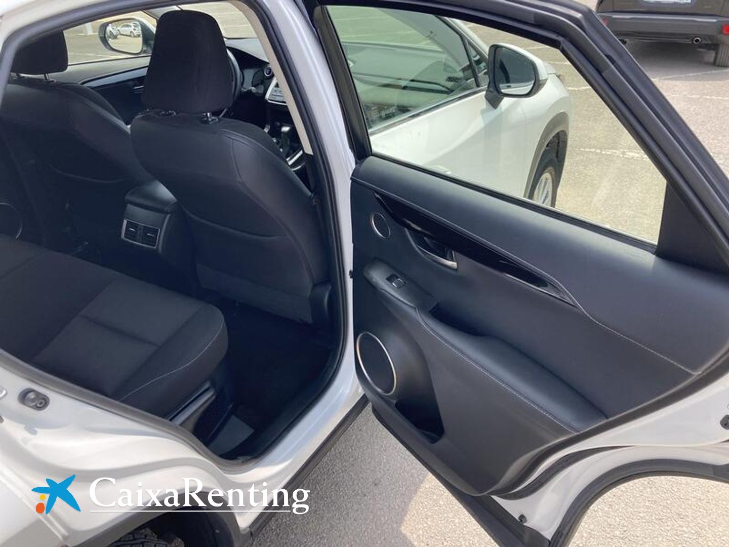 Lexus NX 300h Business Navigation 2WD 145 kW (197 CV)