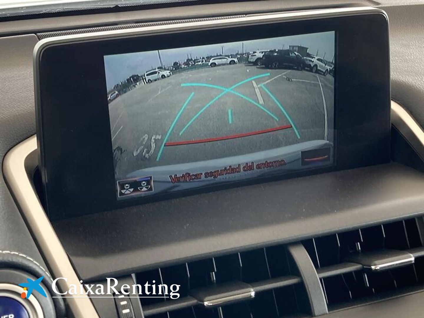 Lexus NX 300h Business Navigation 2WD 145 kW (197 CV)